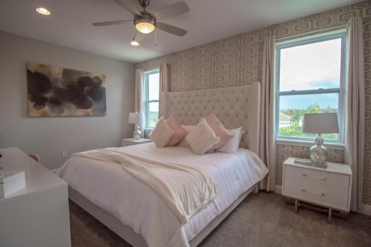 Encore 6 Bedroom Vacation With Pool Holiday home
