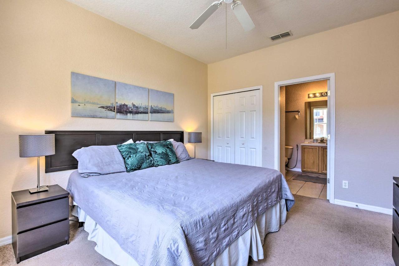 Vibrant Townhome With Patio, 3 Mi To Disney! *