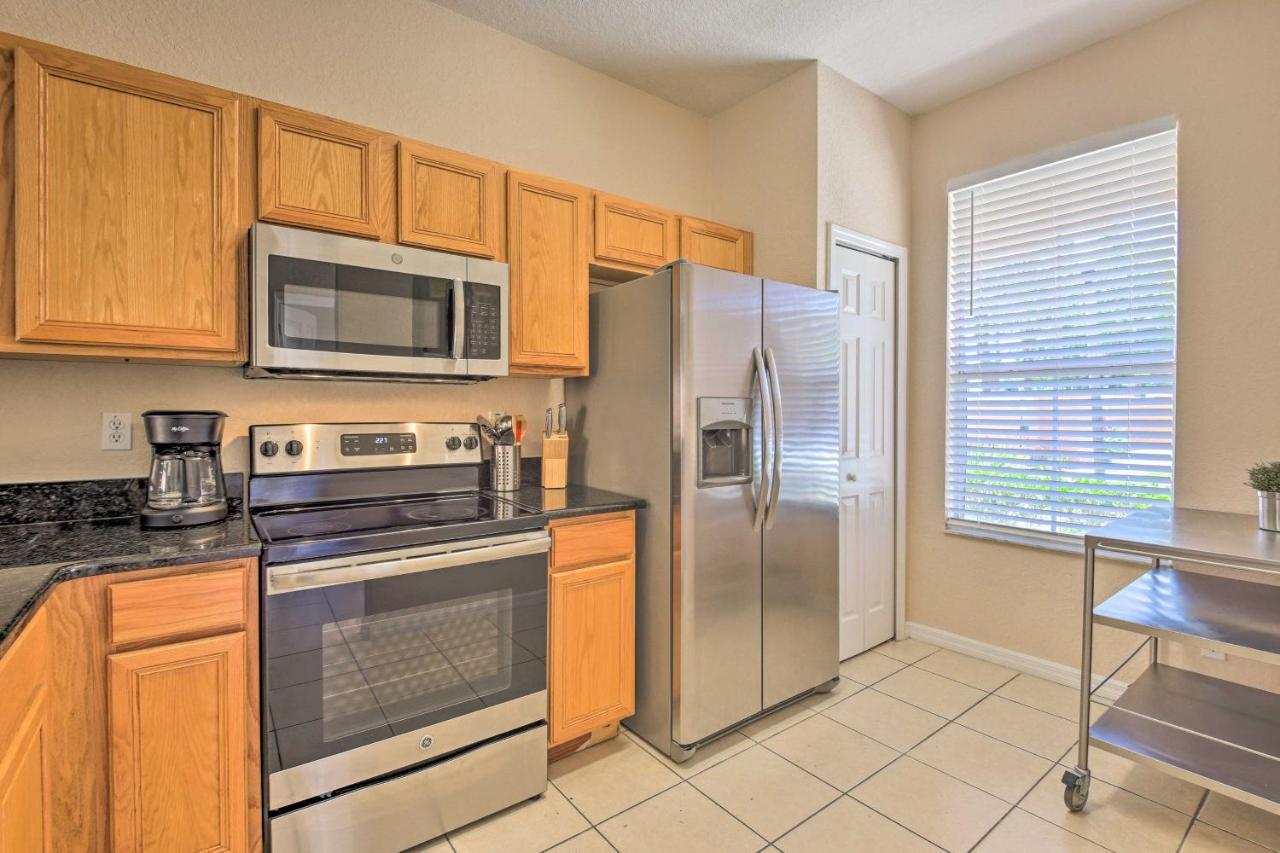 Vibrant Townhome With Patio, 3 Mi To Disney! *