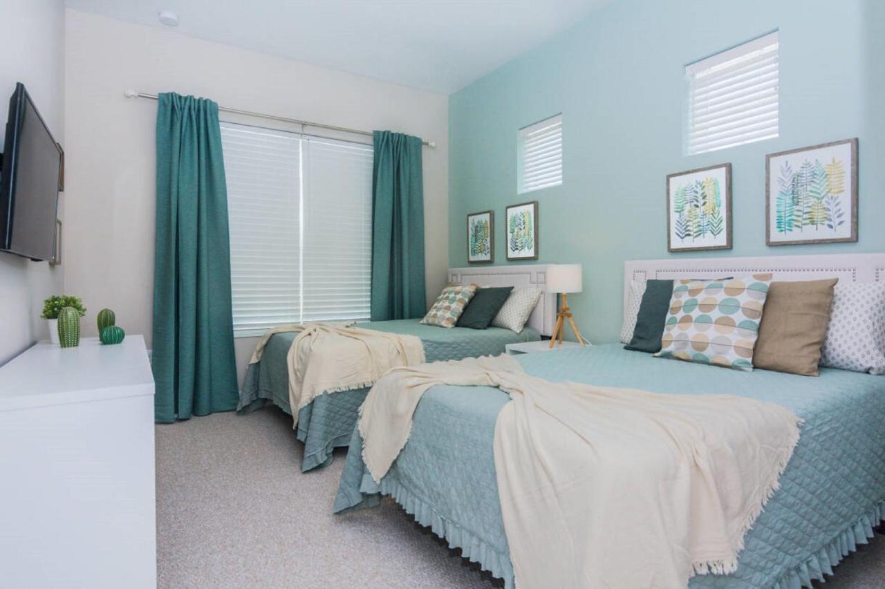 Stunning Five Suites Townhouse With Summer Kitchen At Summerville 2668 Holiday home *