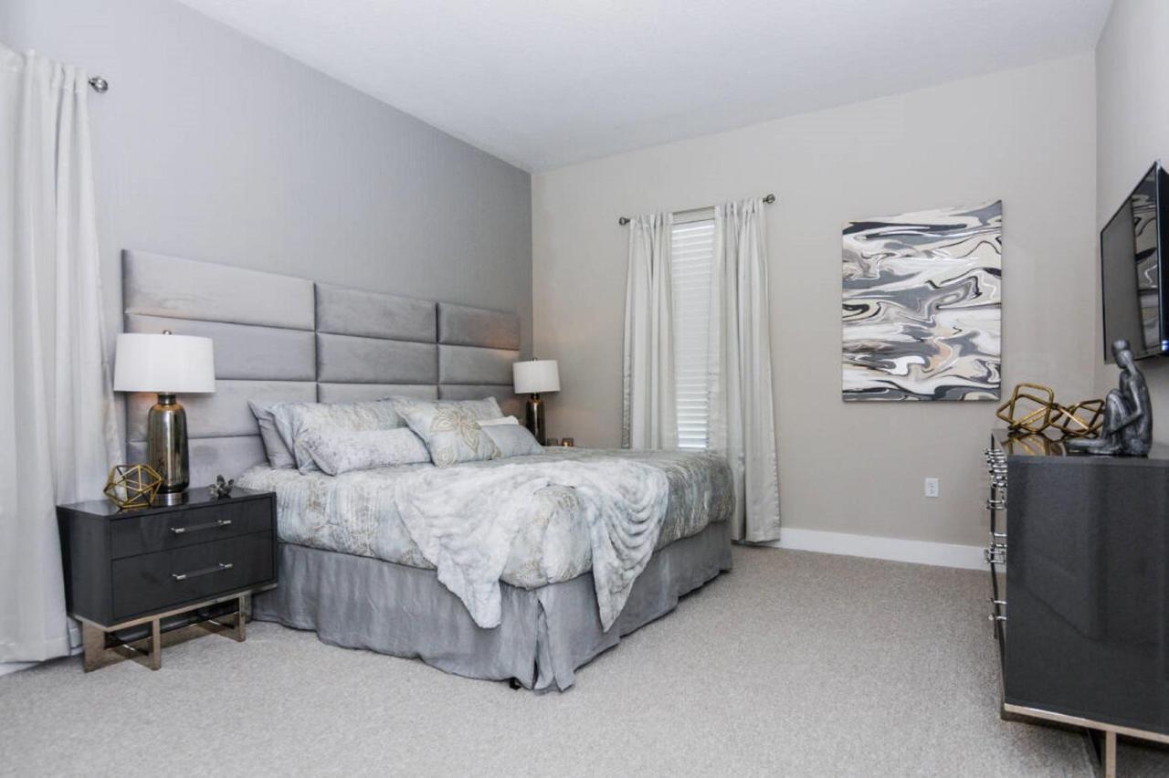 Stunning Five Suites Townhouse With Summer Kitchen At Summerville 2668 Orlando