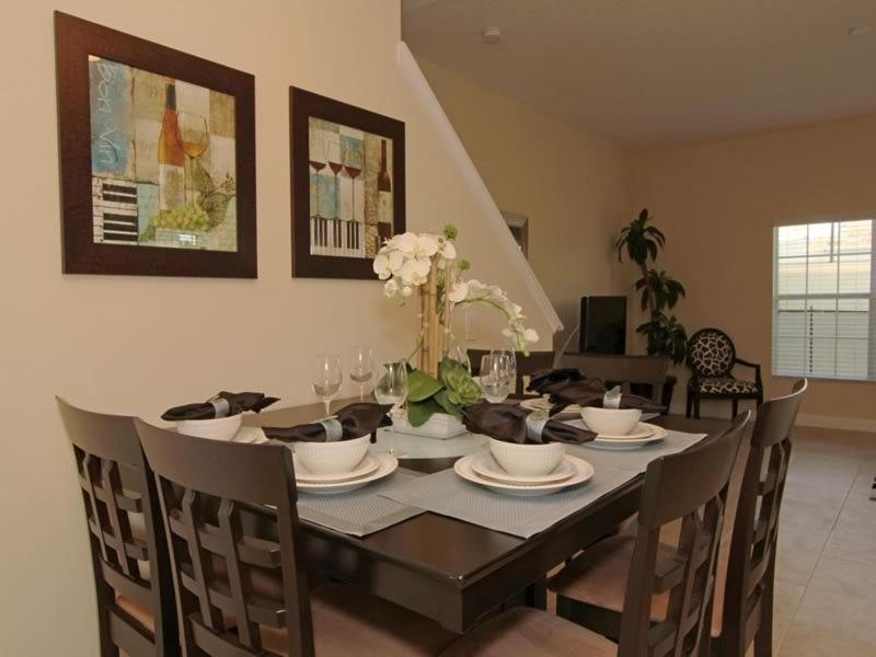 Lovely 5 Bed 4 Bath Paradise Palms Townhome Sleeps 10 In Style Holiday home Orlando