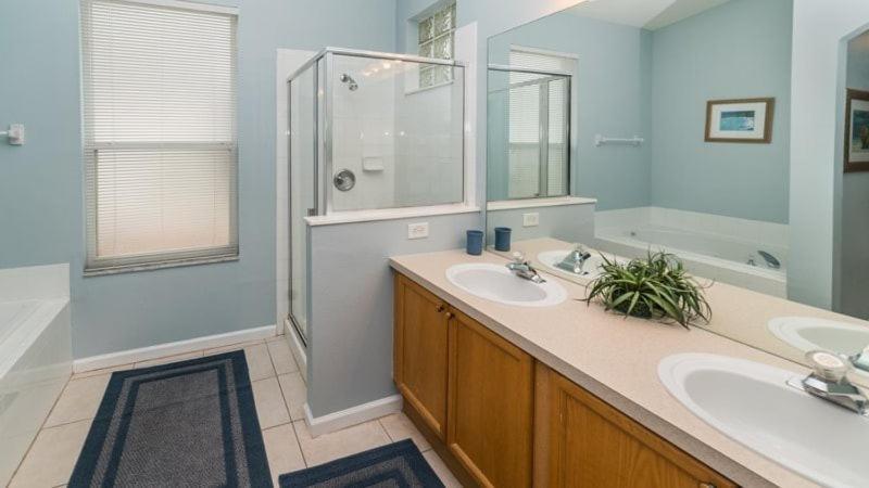 Stunning 4 Bedroom 3 Bath Pool In Windsor Palms