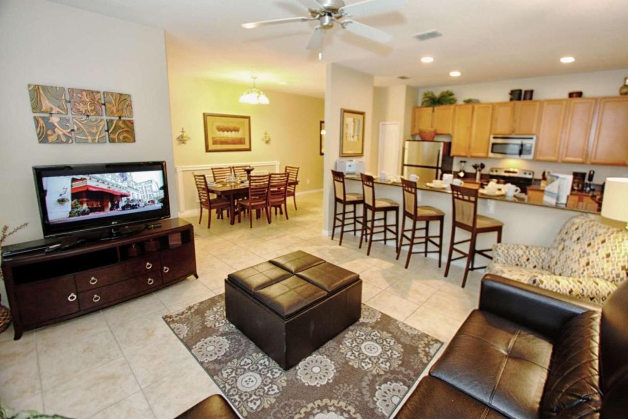 Holiday home Lovely 4 Bedroom 3 Bath Town With Private Pool