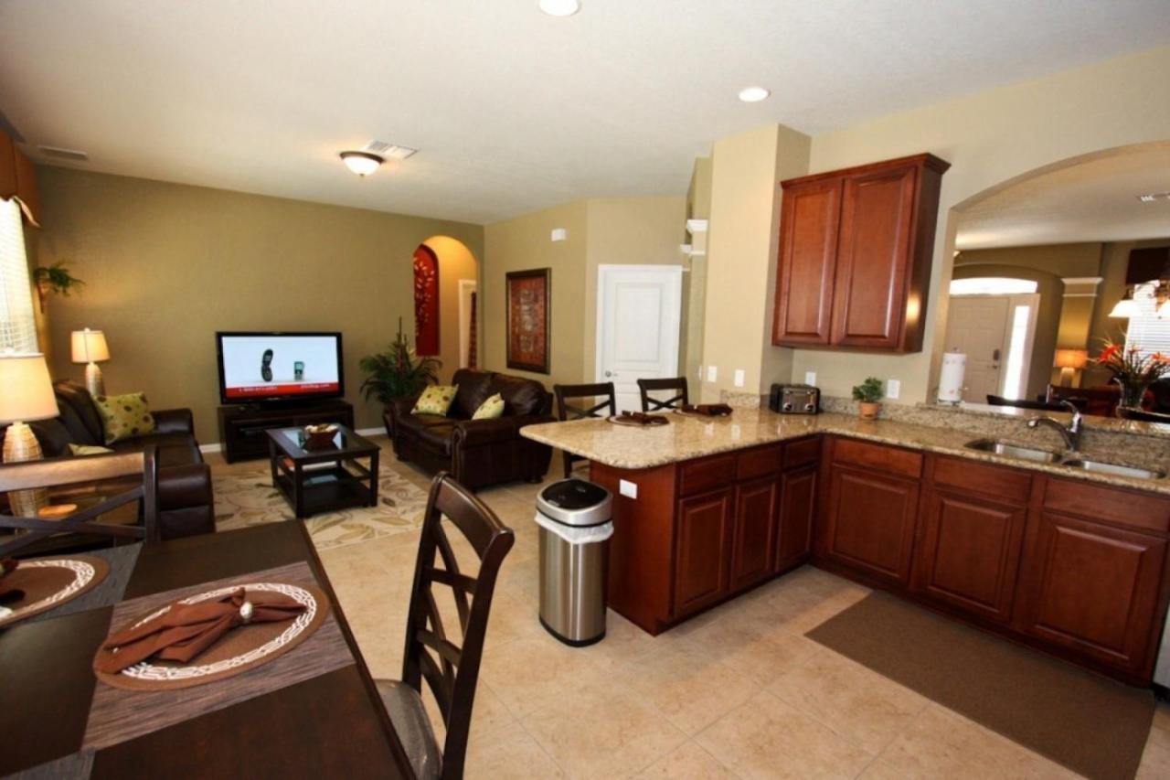 Stunning 6 Bedroom 4 Bath Villa With Private South Facing Pool * Orlando