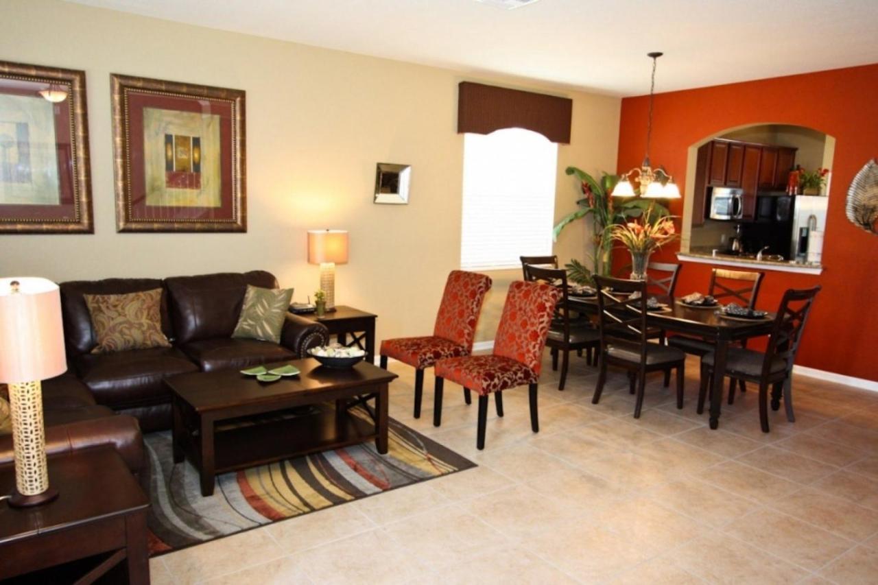 Stunning 6 Bedroom 4 Bath Villa With Private South Facing Pool Holiday home Orlando
