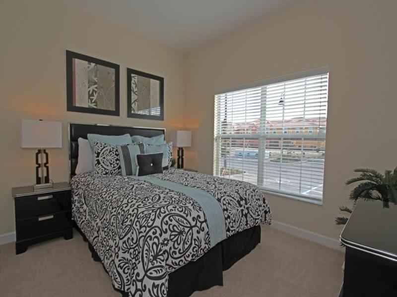 Lovely 5 Bed 4 Bath Paradise Palms Townhome Sleeps 10 In Style Holiday home Orlando