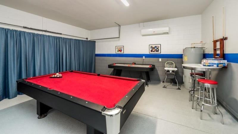 Modern 6 Bedroom 4 Bath Pool Home In Windsor Hills Resort