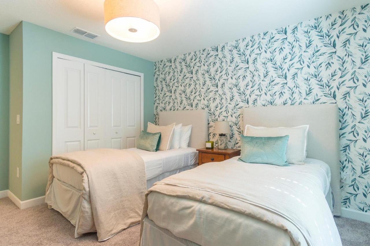 *toy Story Bedroom* At Storey By Fidelity Id:264375