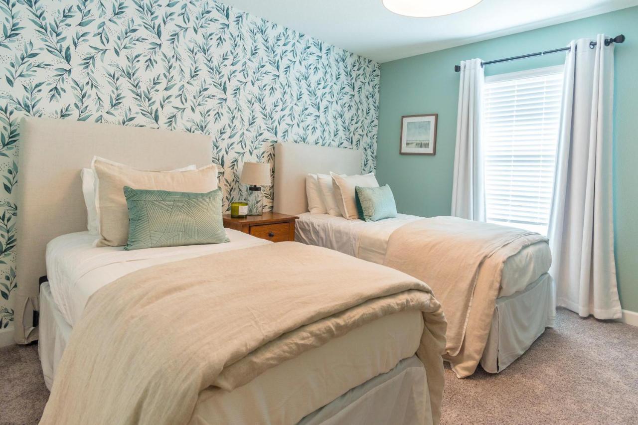 *toy Story Bedroom* At Storey By Fidelity Id:264375 * Orlando