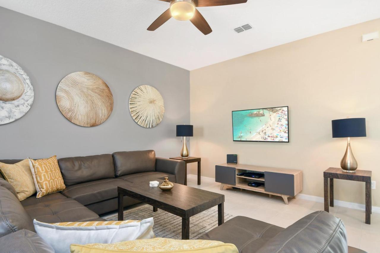 Solara Brand New 4 Bed Townhome Orlando
