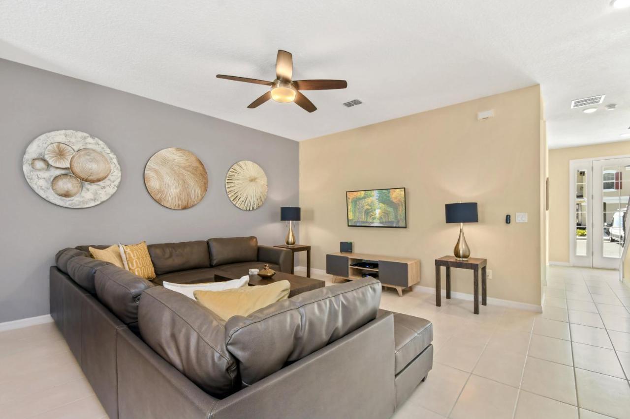 Holiday home Solara Brand New 4 Bed Townhome