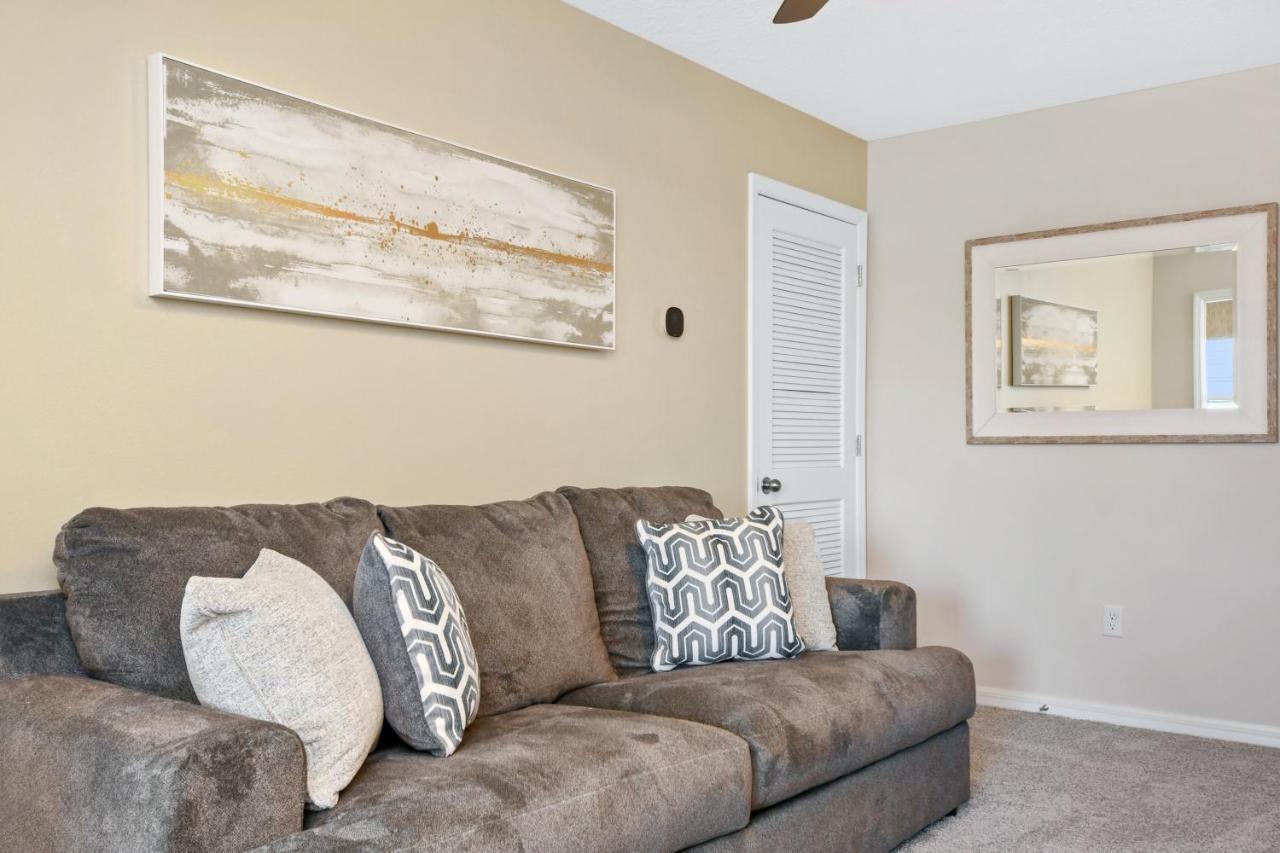 Solara Brand New 4 Bed Townhome Holiday home Orlando