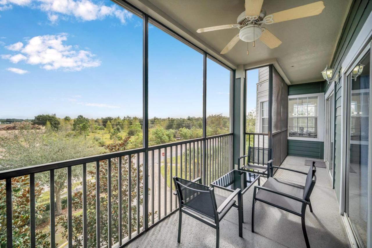 Apartment Bright & Spacious 2br With Pool & Hot Tub, Near Disney!