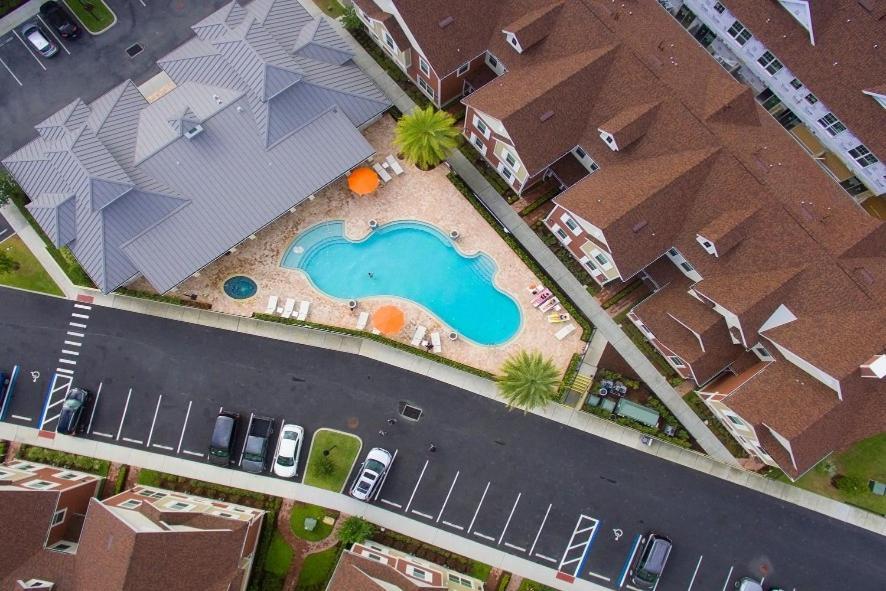 Holiday home Stunning Five Suites Townhouse With Summer Kitchen At Summerville 2668