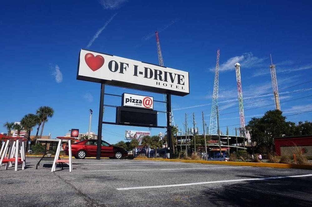 Travelodge By Wyndham Orlando At Heart Of International Drive Motel
