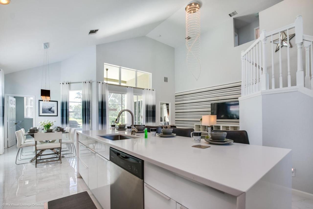 Luxurious Pool In Windsor Palms Holiday home *