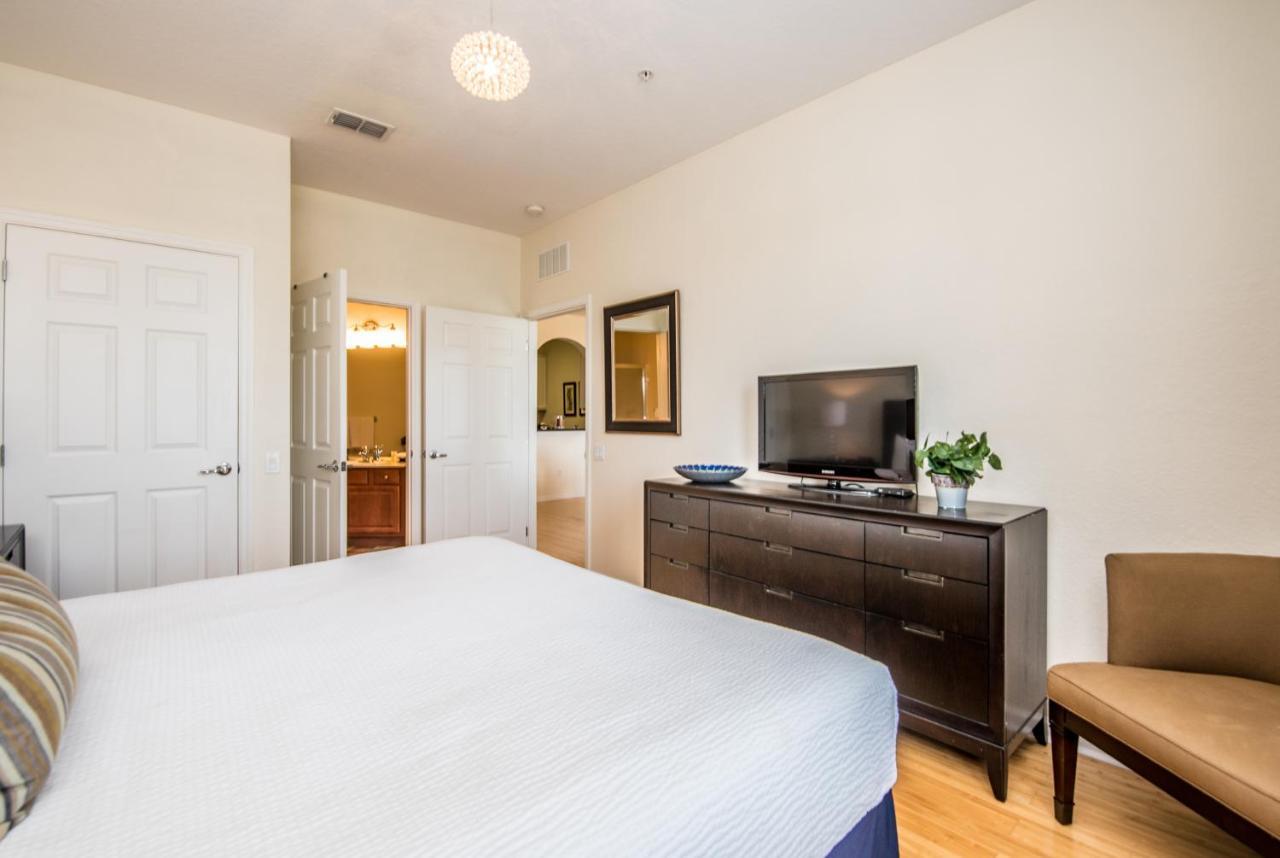 Apartment Luxurious W Modern Design, Near Orlando