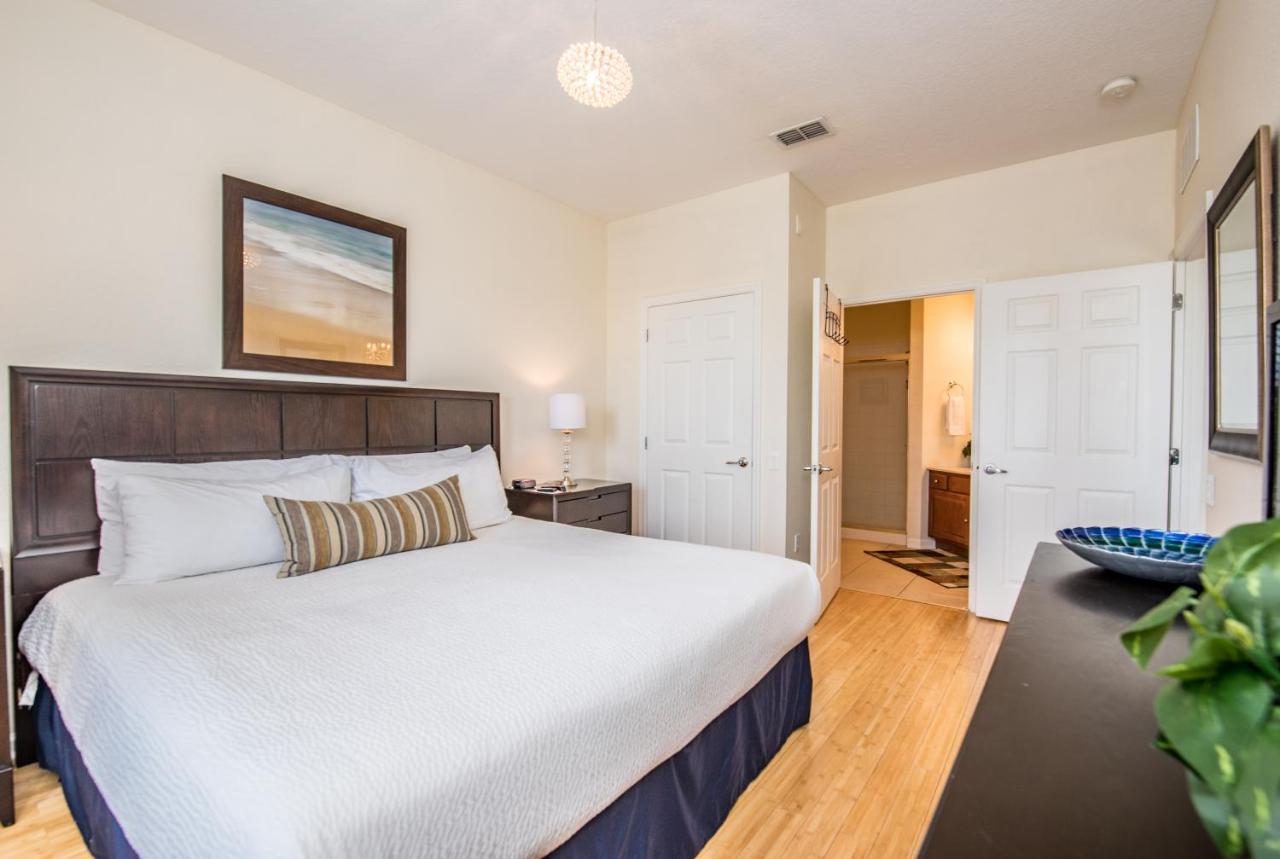 Luxurious W Modern Design, Near Apartment *