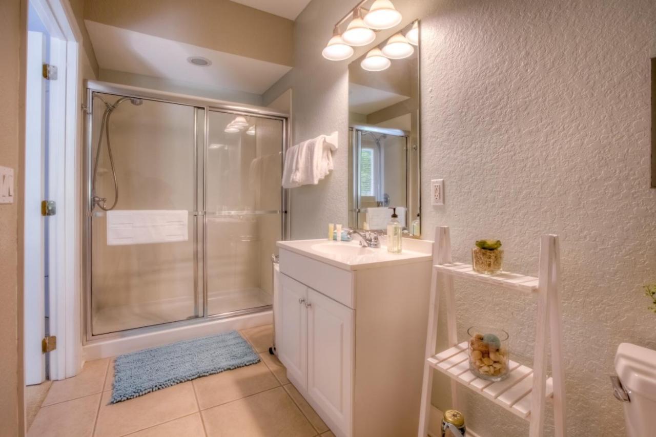 3-story Townhome W Live-in Luxury At Vista Cay * Orlando
