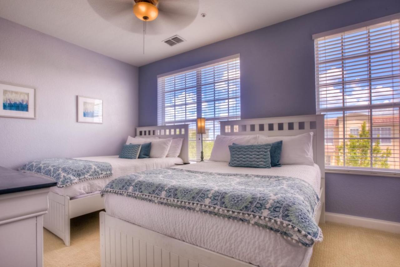 Holiday home 3-story Townhome W Live-in Luxury At Vista Cay *