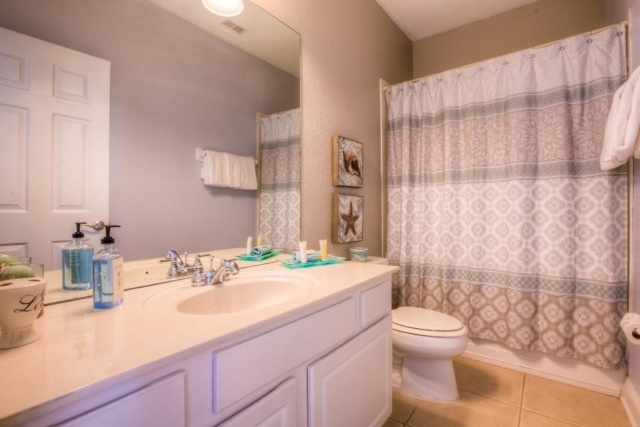 Holiday home 3-story Townhome W Live-in Luxury At Vista Cay Orlando