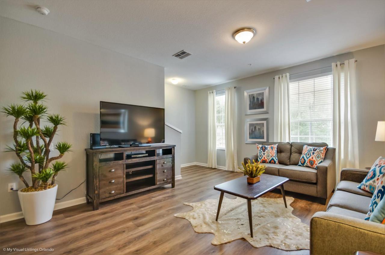 Newly Updated Condo, Minutes To Disneyuniversal Holiday home