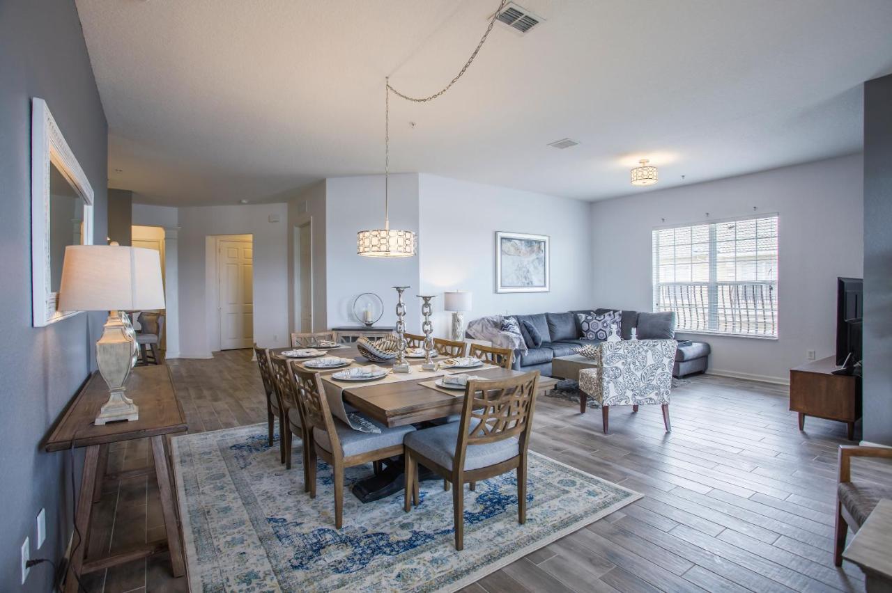 Amazing Lakeview W Free Access Apartment