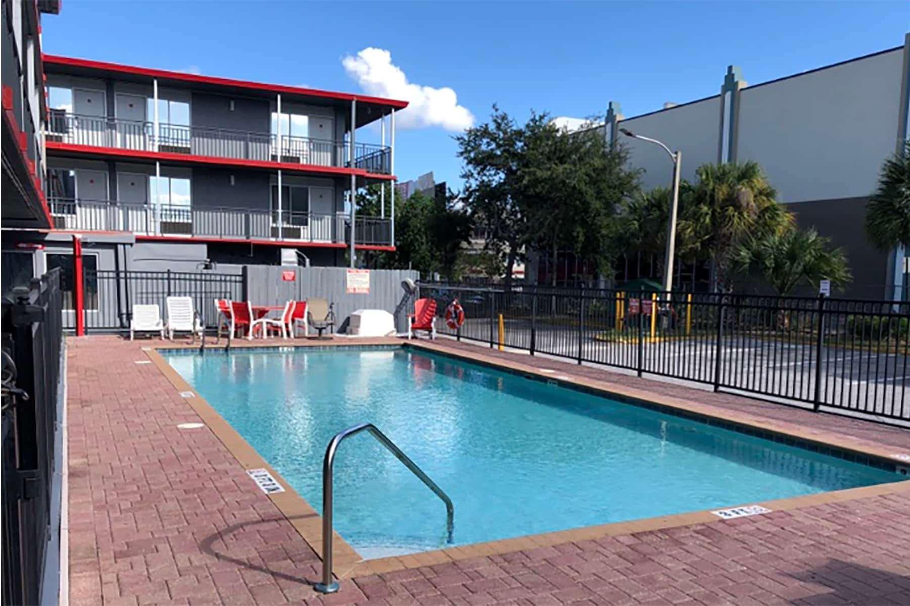 Motel Travelodge By Wyndham Orlando At Heart Of International Drive 2*