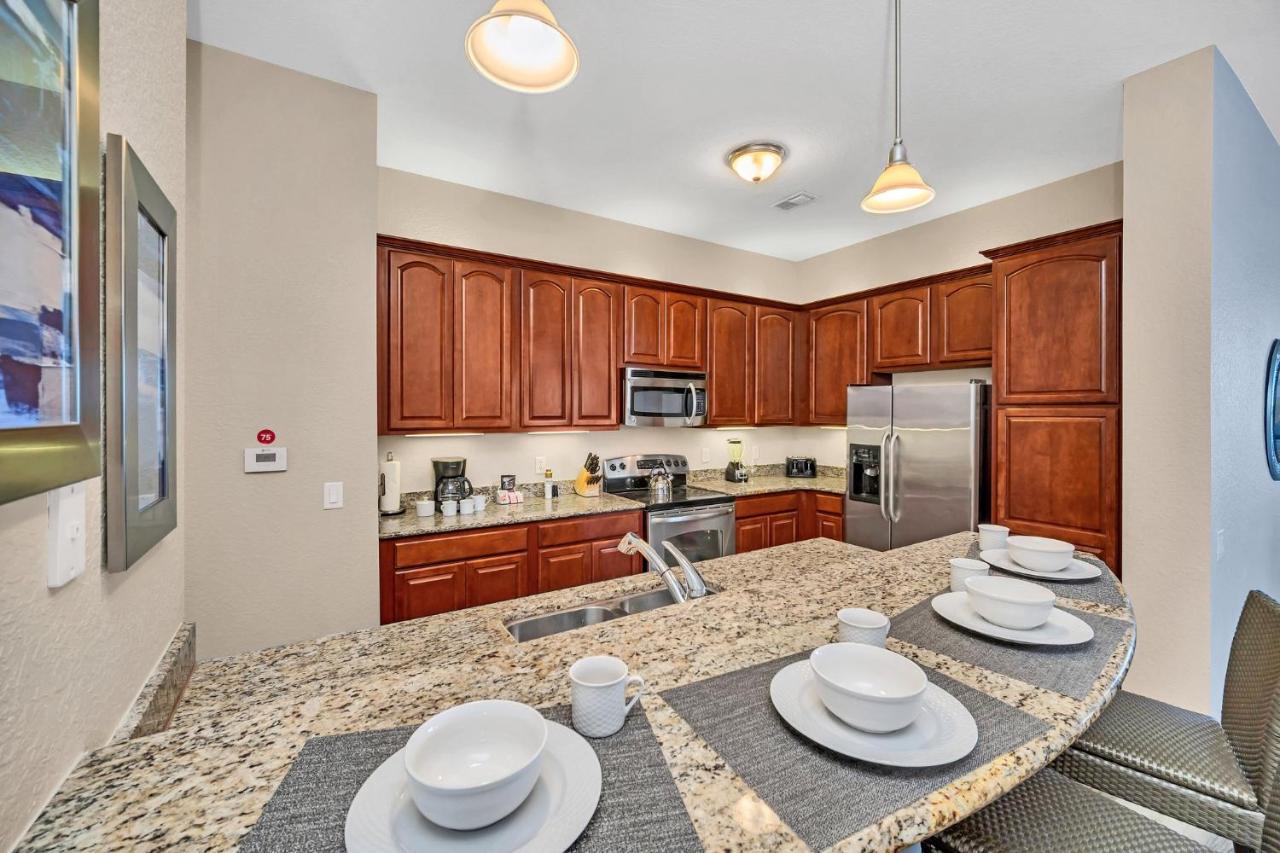 Lakeview Directly Next To Pool Near Wdw Orlando