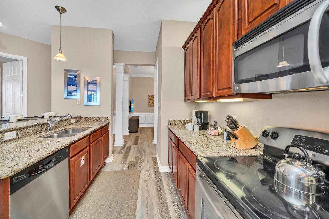 Lakeview Directly Next To Pool Near Wdw Orlando