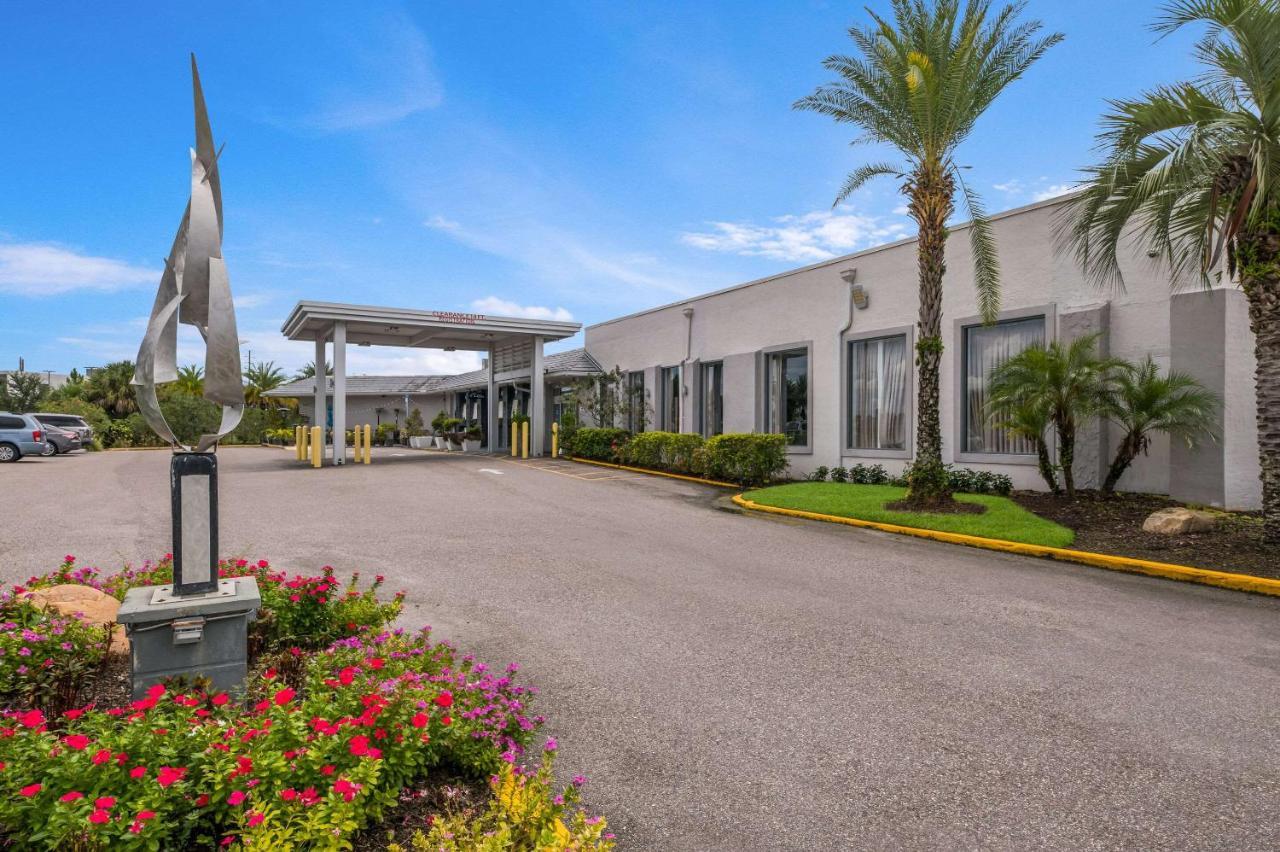 Clarion & Across From Universal Orlando