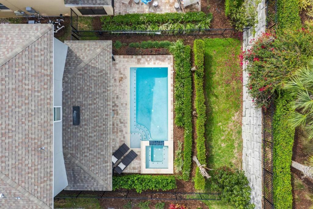 Luxurious Encore 10 Min Inc/waterpark Holiday home Orlando