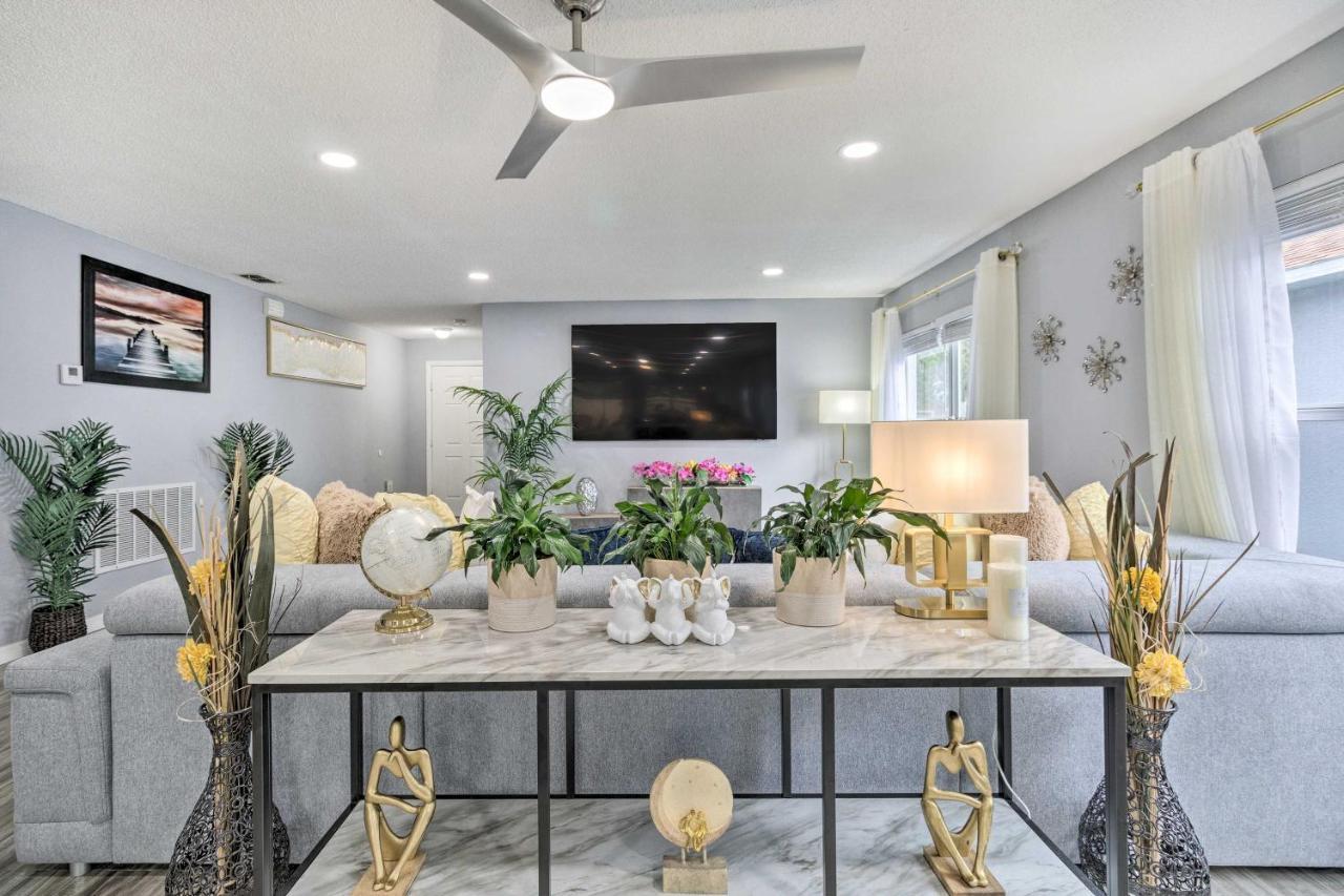 Chic Family Getaway With Fenced Yard! * Orlando