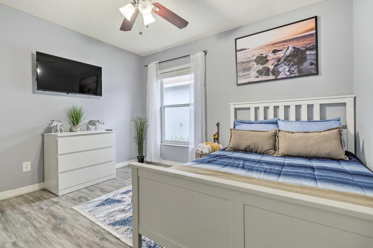 Holiday home Chic Family Getaway With Fenced Yard! Orlando