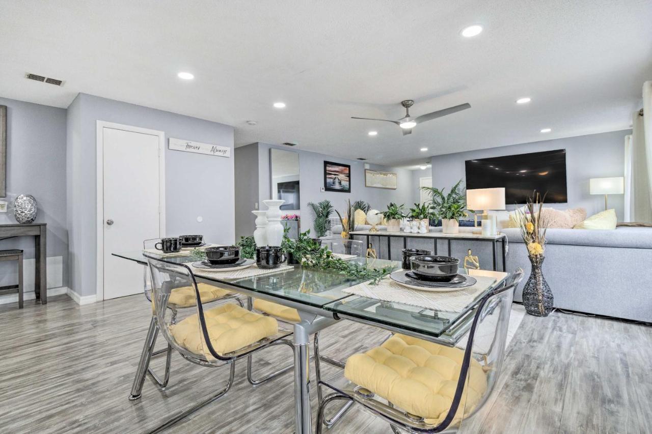 Chic Family Getaway With Fenced Yard! Holiday home Orlando