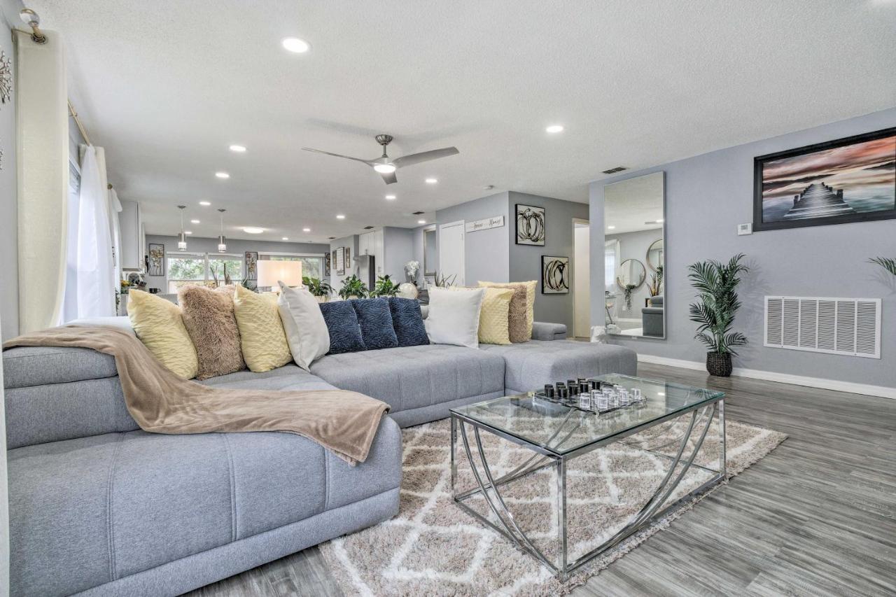Chic Family Getaway With Fenced Yard! Holiday home *