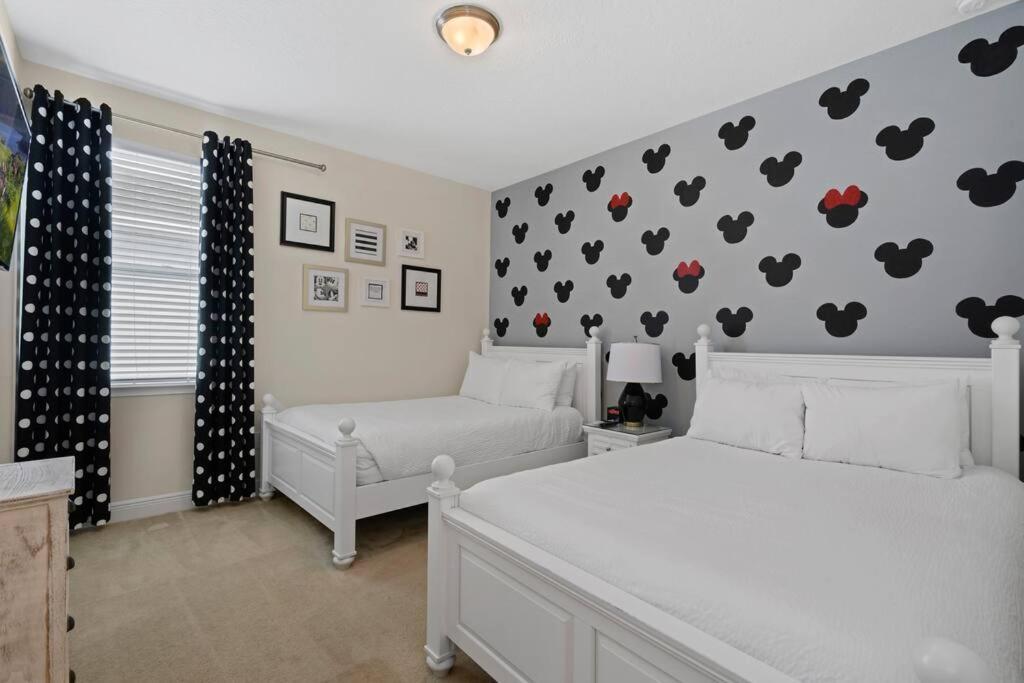 Luxurious Encore 10 Min Inc/waterpark Holiday home *