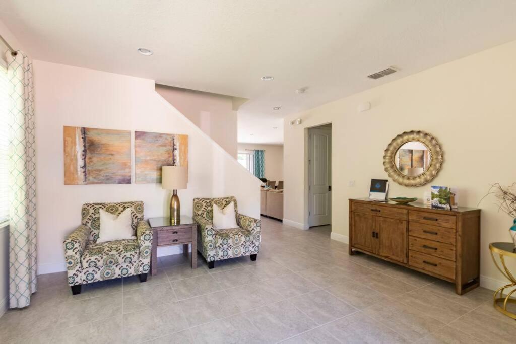 Luxurious Encore 10 Min Inc/waterpark