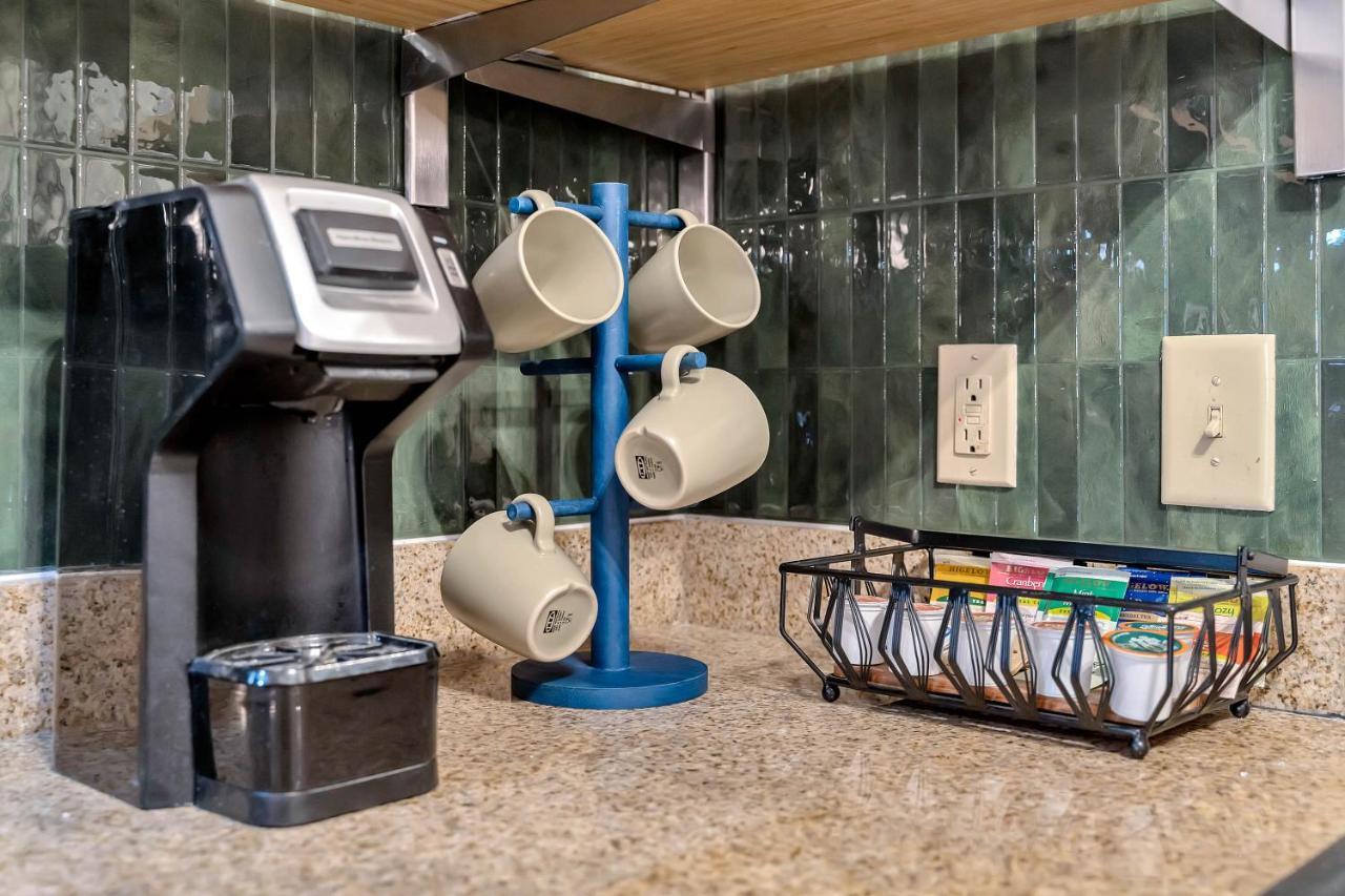 Designer Corner 3br/2ba -disney & Universal Apartment