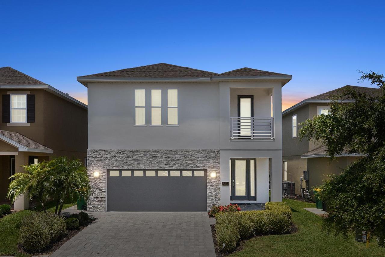 Holiday home Eight Bedrooms With Pool & 481 Orlando