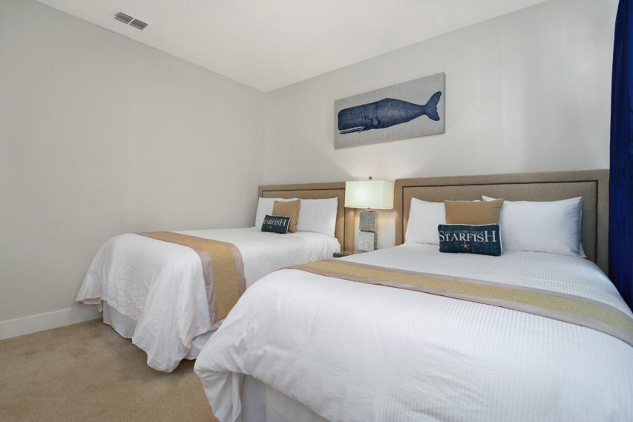 Holiday home Eight Bedrooms With Pool & 481 Orlando