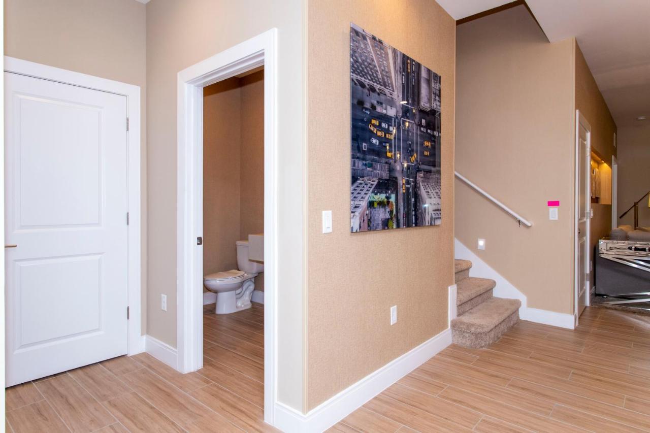 Holiday home Gorgeous 4 Bd Close To @ Magic Village Yards 3097 Orlando
