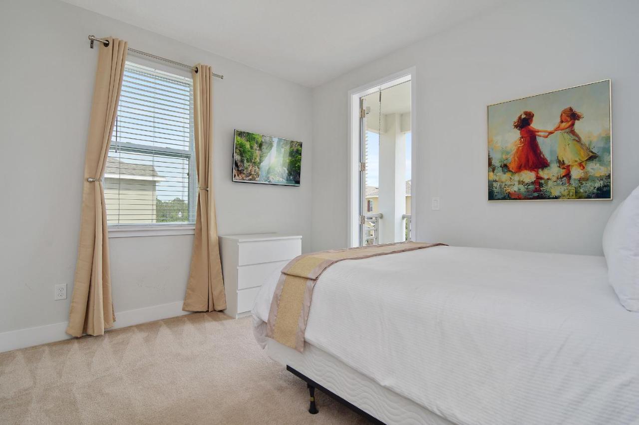 Eight Bedrooms With Pool & 481 Holiday home