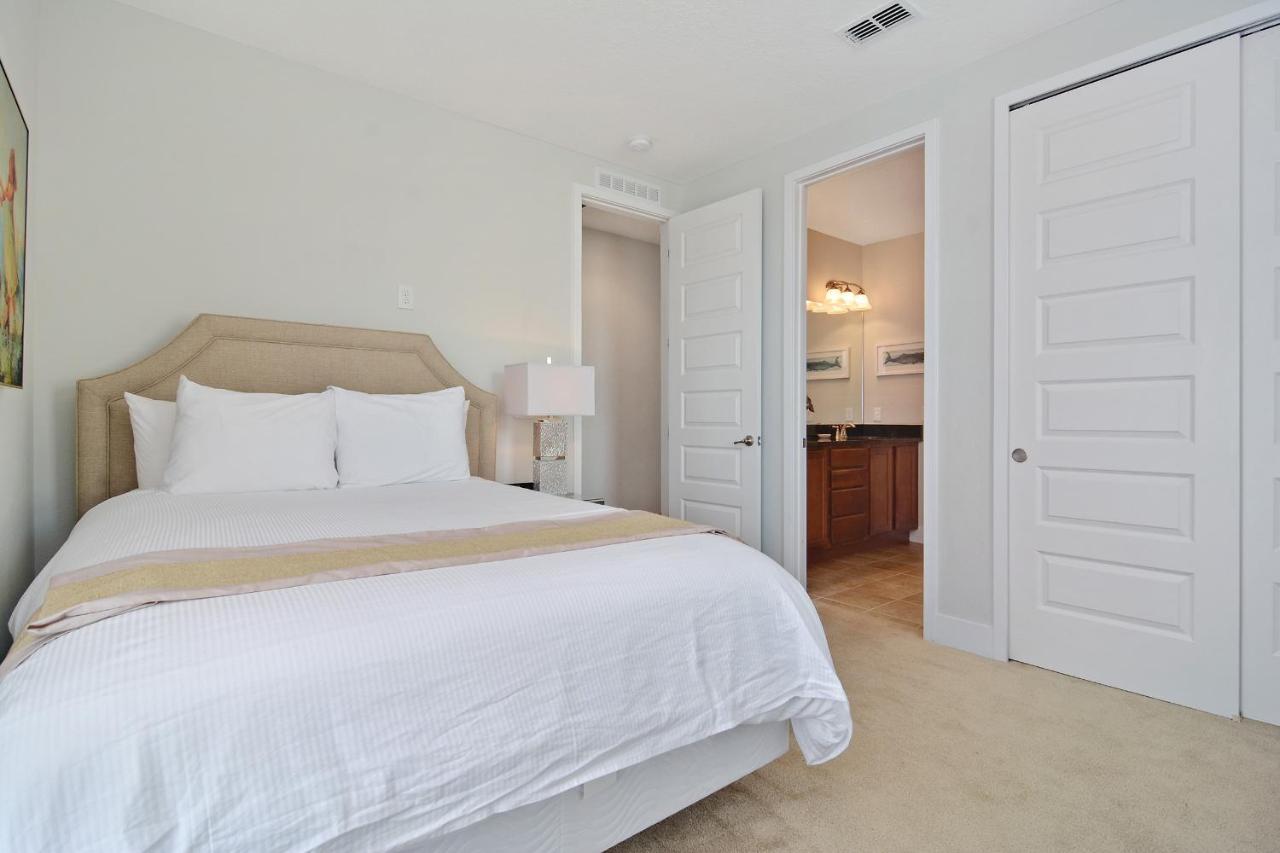 Eight Bedrooms With Pool & 481 *