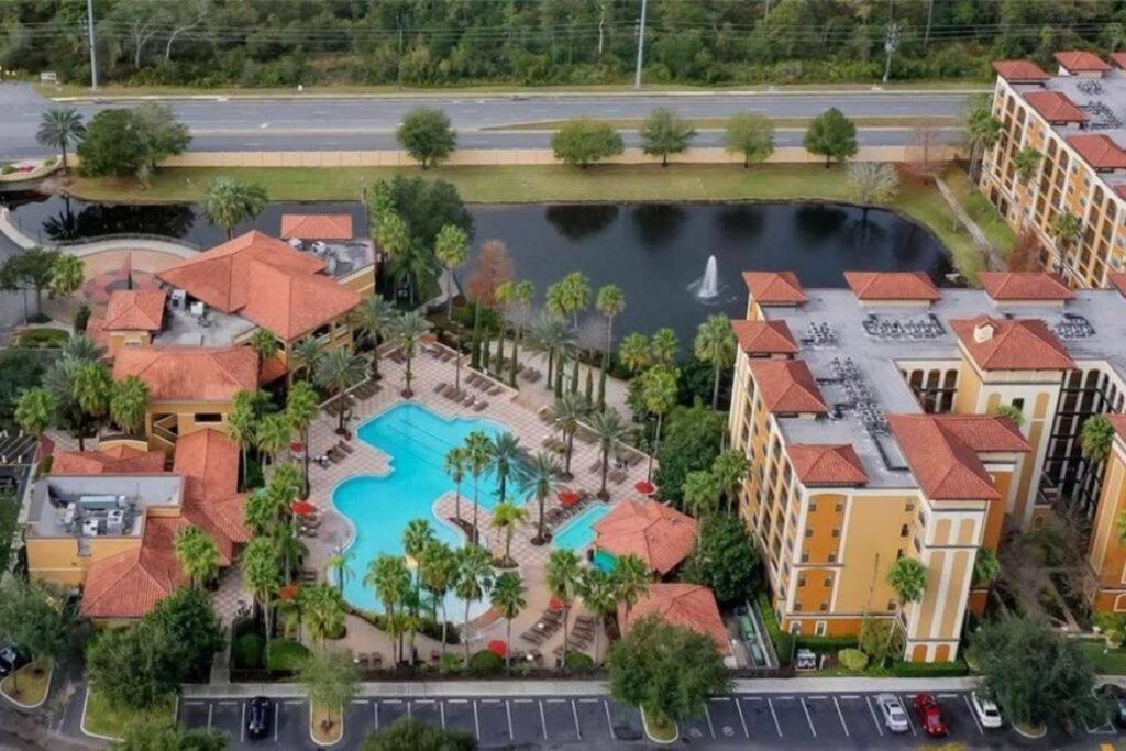 Designer Corner 3br/2ba - Disney, Universal, Convention Center & Seaworld *