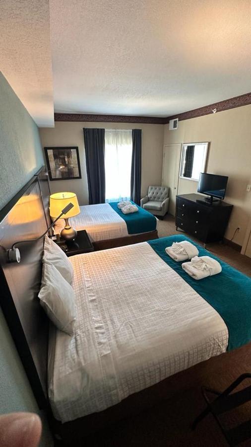 Cozy In A Condotel Close To