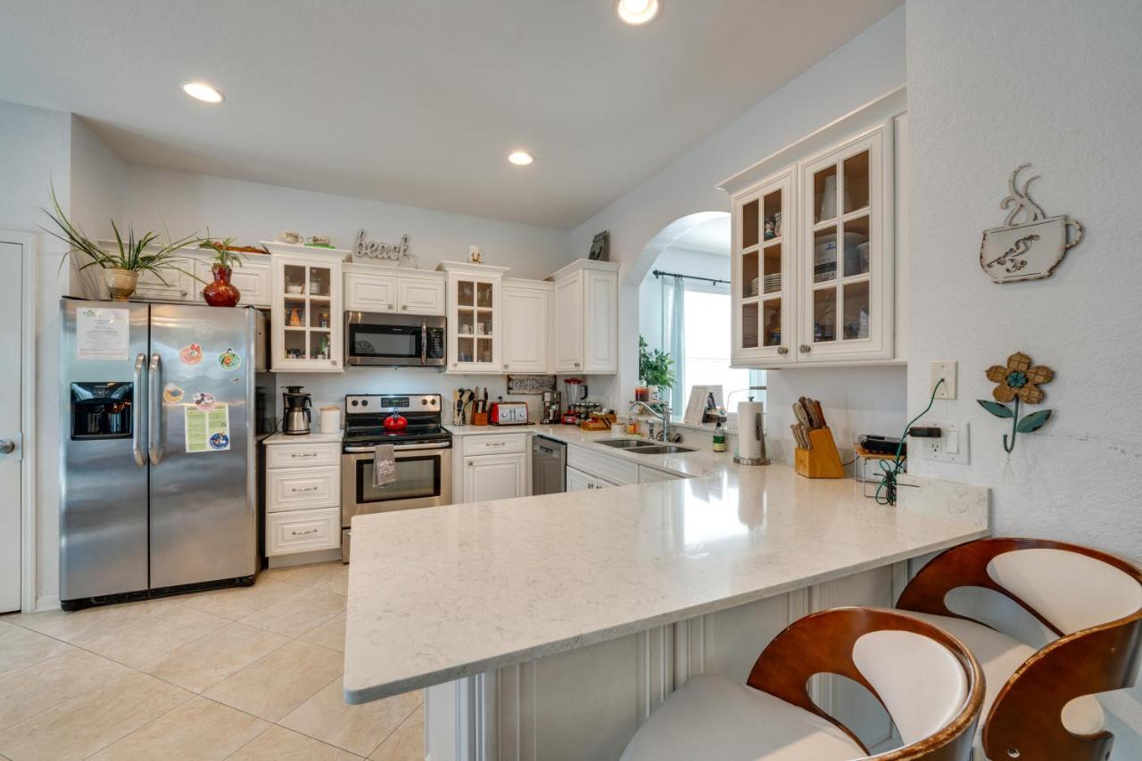 Spacious In Gated Resort, 2 Mi To Disney! Holiday home Orlando