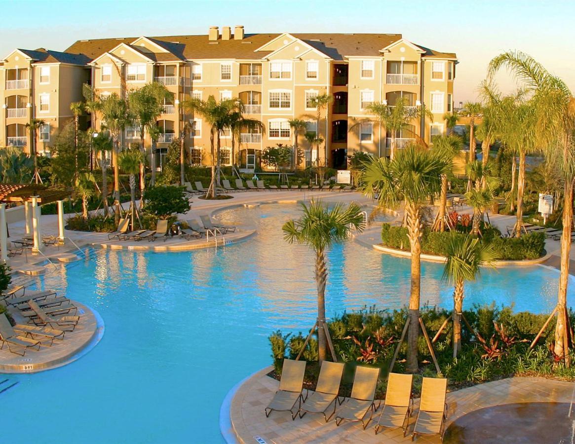Apartment Pool View Just 2 Miles From #205 *