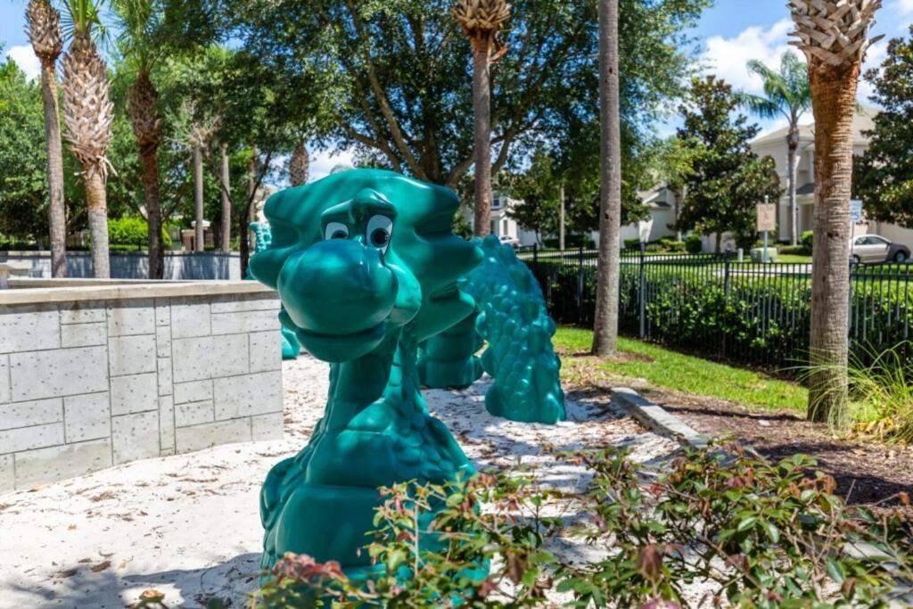 Ground Floor Oversized - Next To Disney! #104 *
